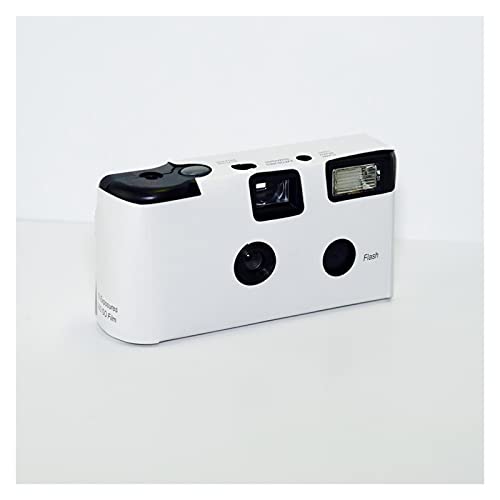 使い捨てカメラ フィルム電池のレトロなフィルムカメラが付いている使い捨てフラッシュライト点と撮影カメラのカメラ